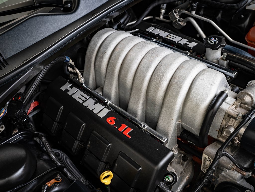 2009 Dodge Challenger SRT8 photo 31