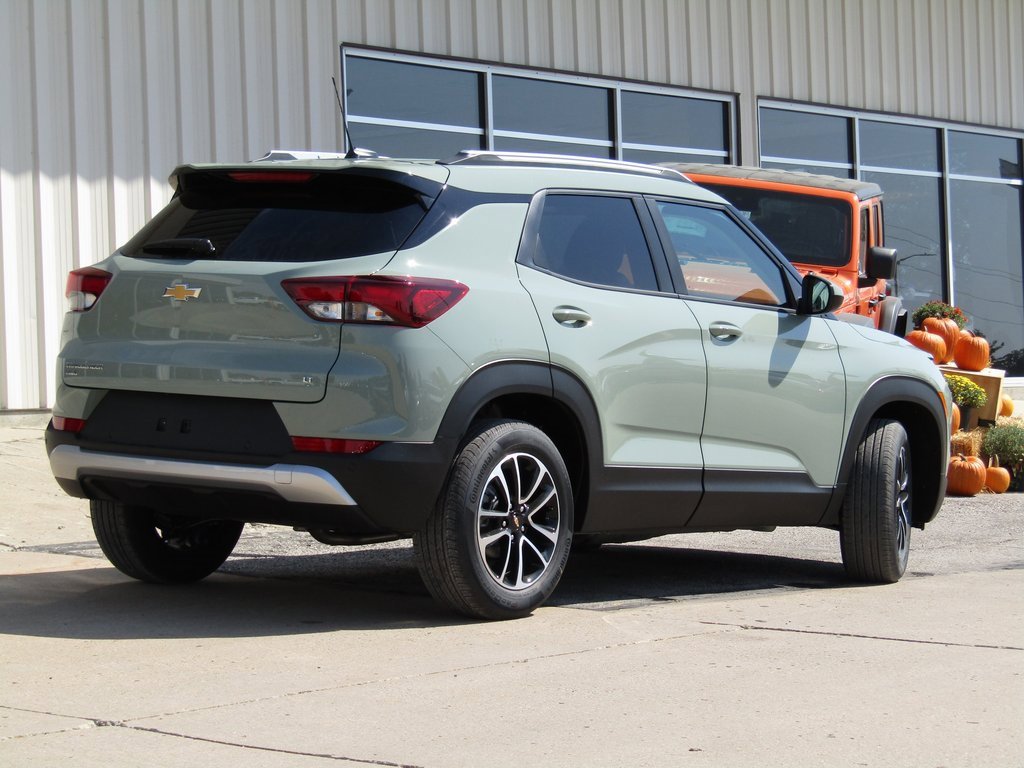 2026 Chevrolet Trailblazer LT photo 3