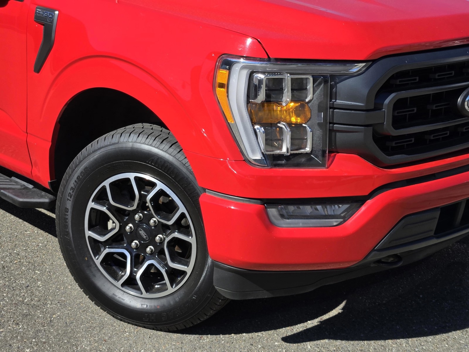 2022 Ford F-150 XLT photo 9