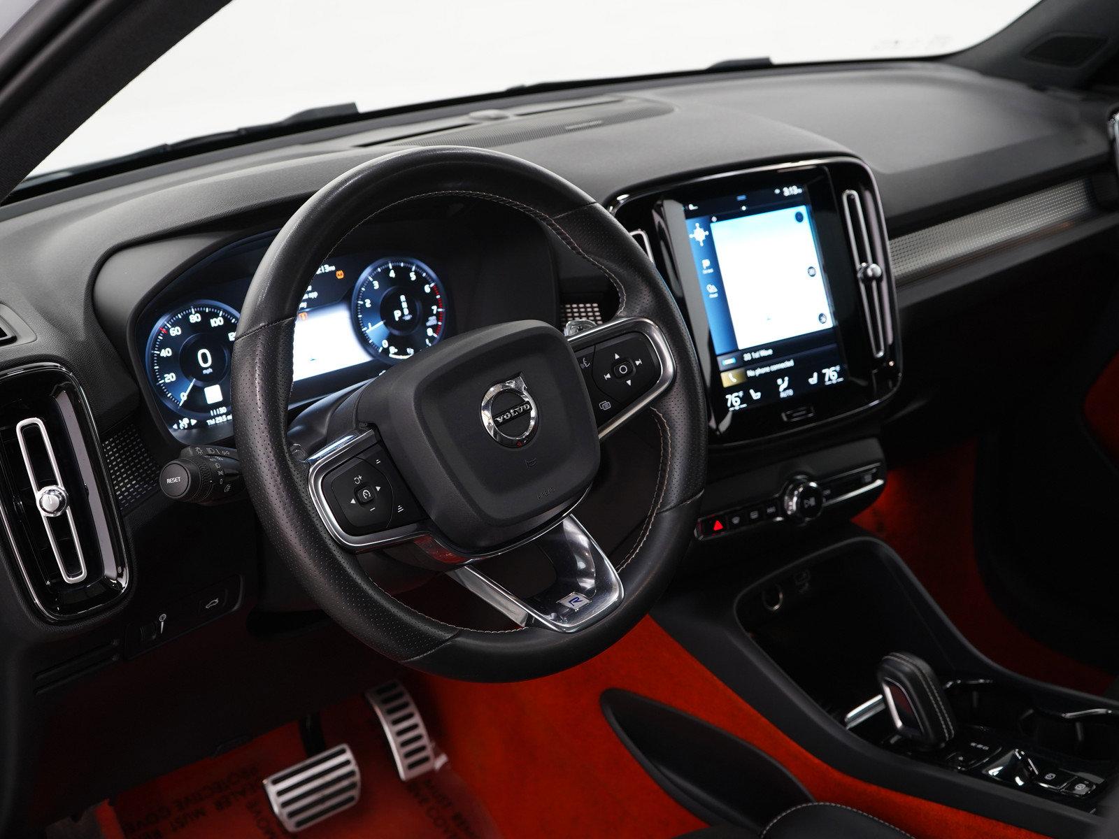 2019 Volvo XC40 R-Design photo 20