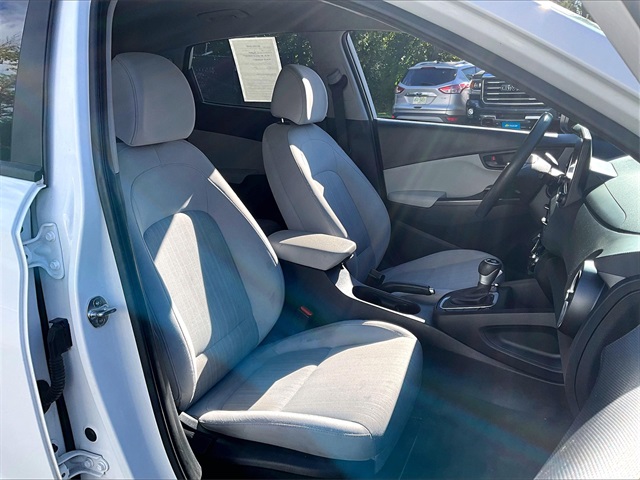 2023 Hyundai Kona SEL photo 7