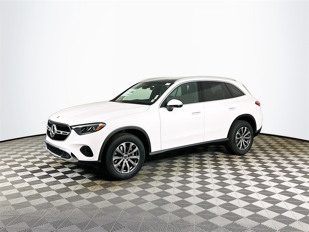 2026 Mercedes Benz GLC 300 4MATIC photo 2