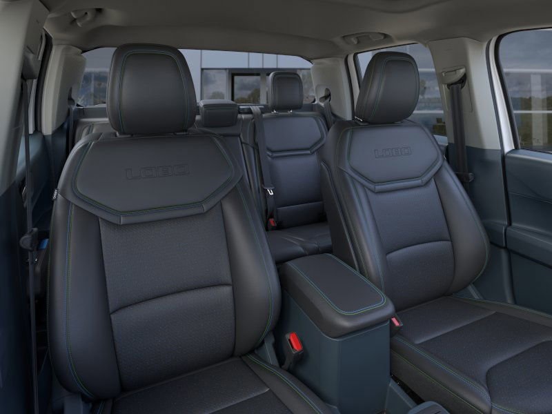 2025 Ford Maverick photo 8