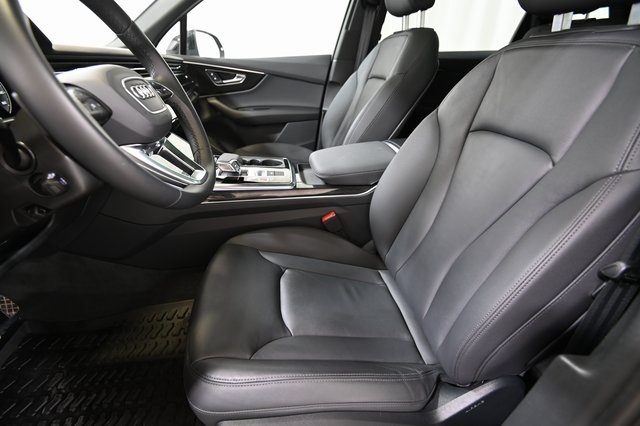2022 Audi Q7 55 Premium photo 5