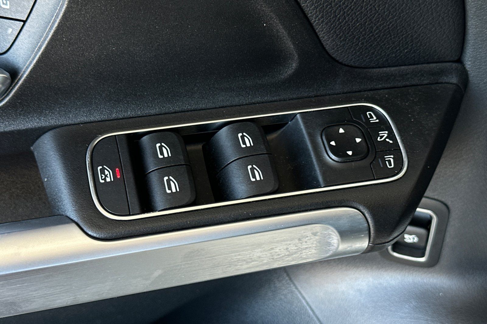 2022 Mercedes Benz GLB 250 photo 20