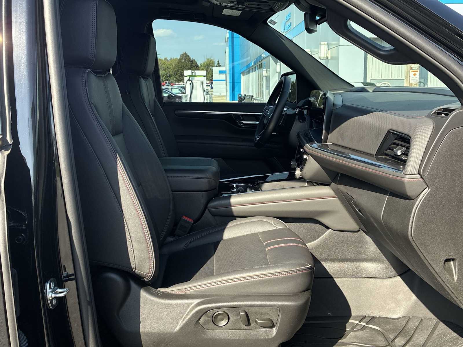 2025 Chevrolet Tahoe RST photo 25