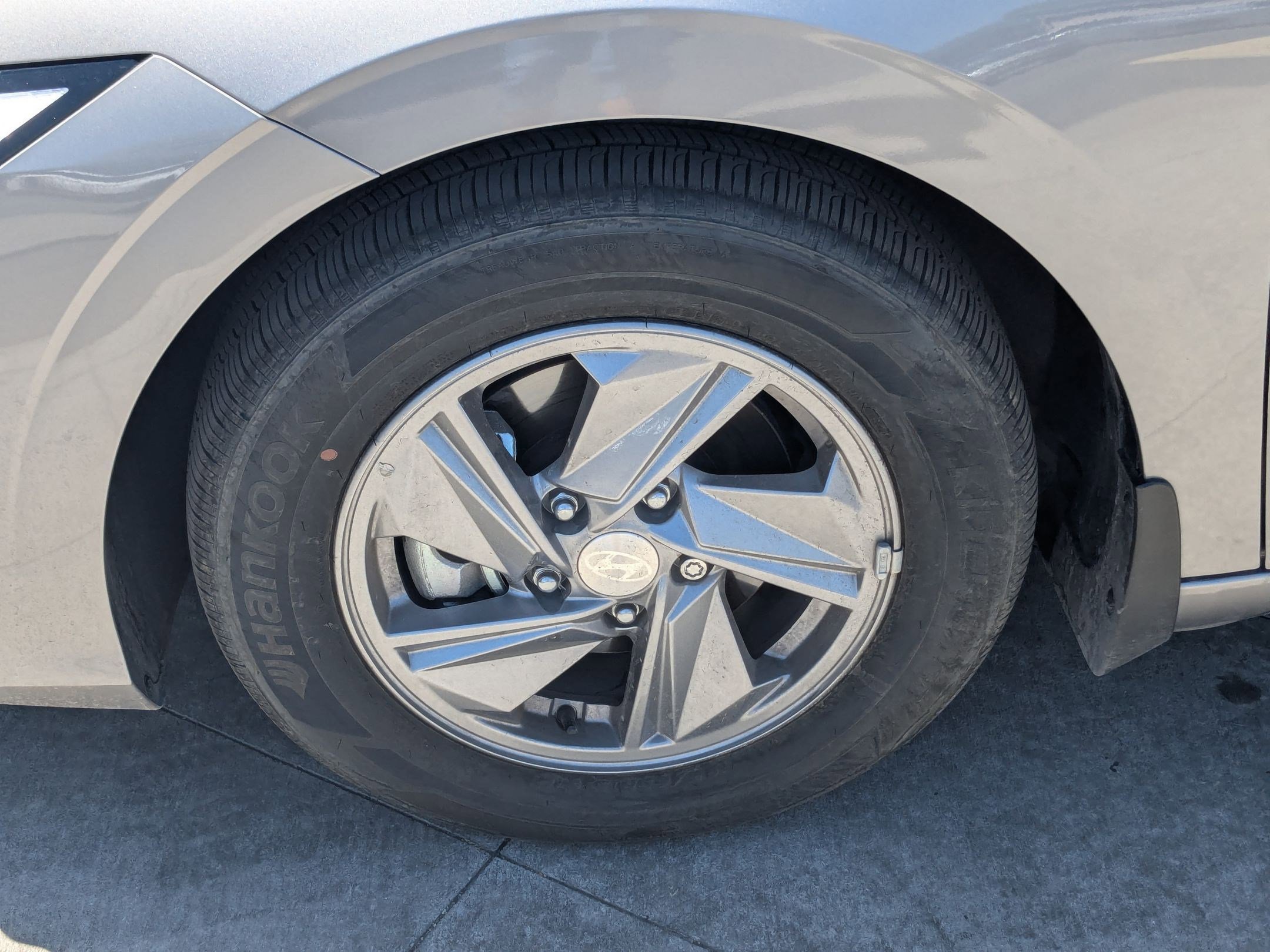 2024 Hyundai Elantra SE photo 10