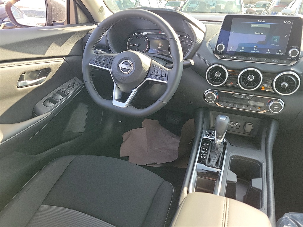 2025 Nissan Sentra SV photo 6