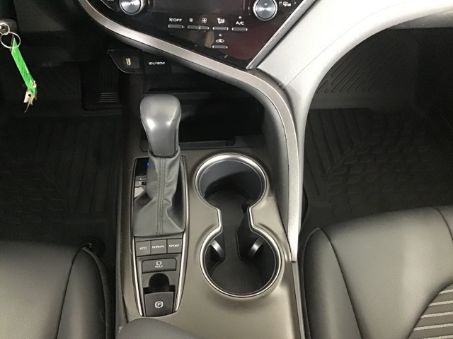2023 Toyota Camry SE photo 12