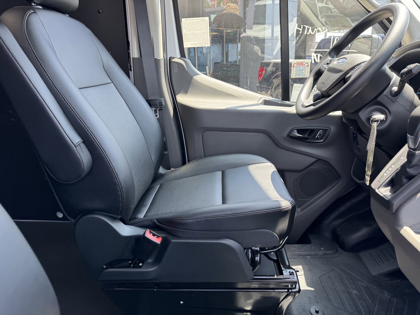 2025 Ford Transit photo 6