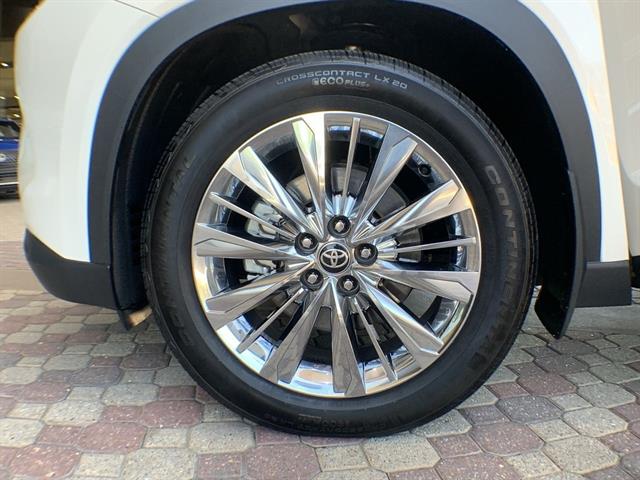 2024 Toyota Grand Highlander Platinum photo 8
