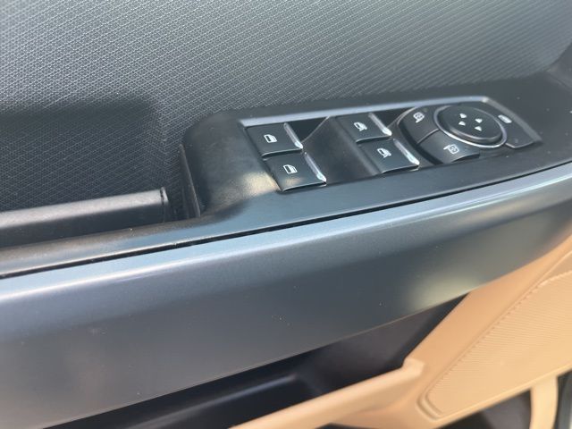 2023 Ford F-150 XLT photo 12