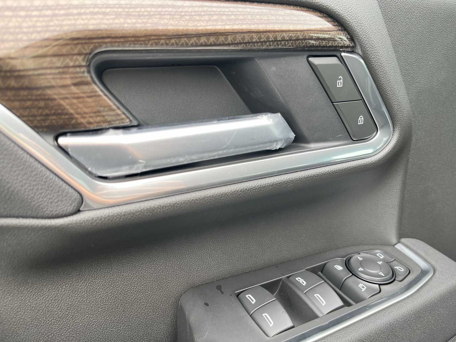 2025 Chevrolet Silverado 2500HD LT photo 13