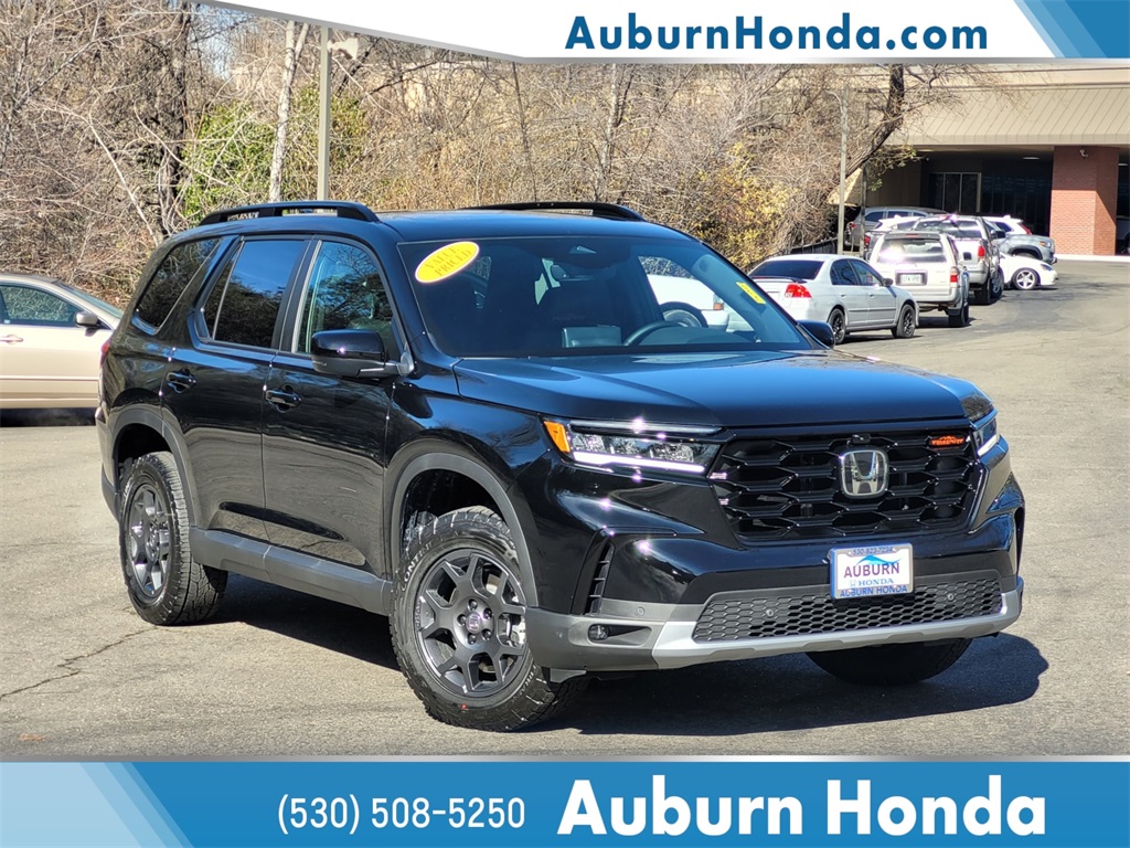 2025 Honda Pilot TrailSport's photo
