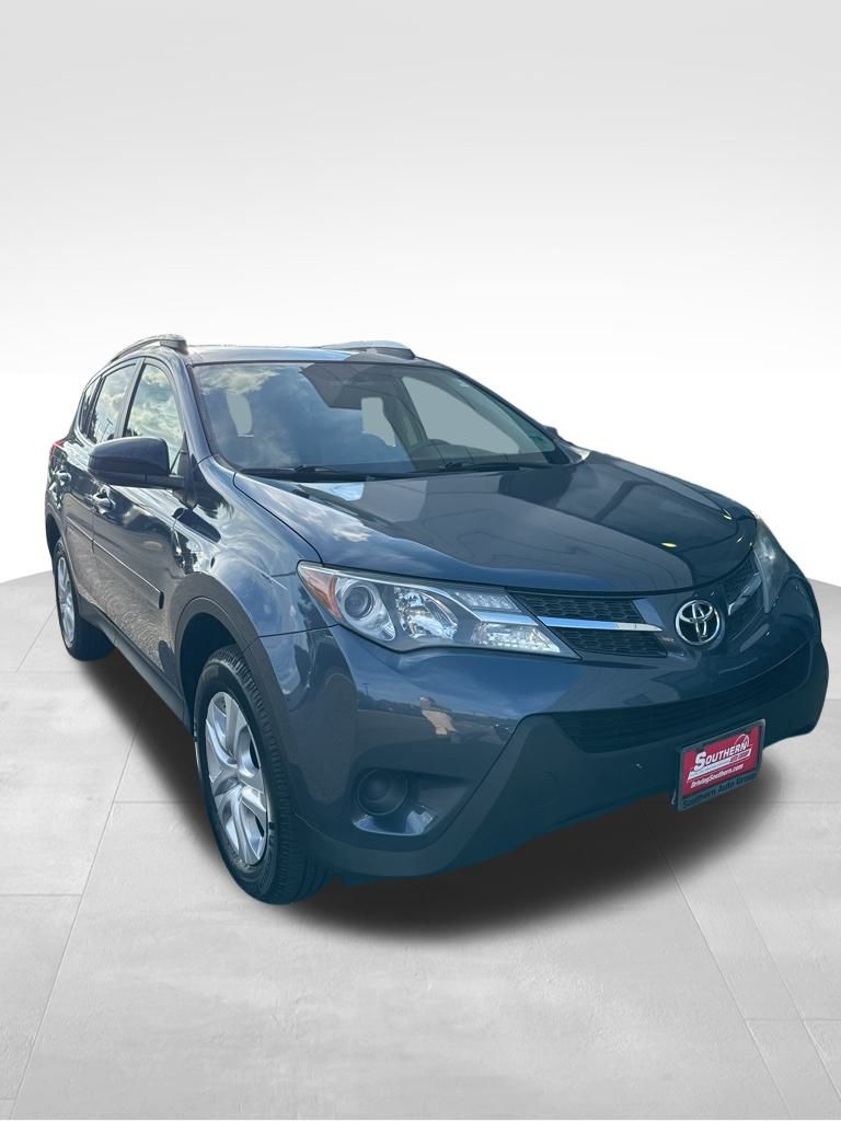 2013 Toyota RAV4 LE photo 3