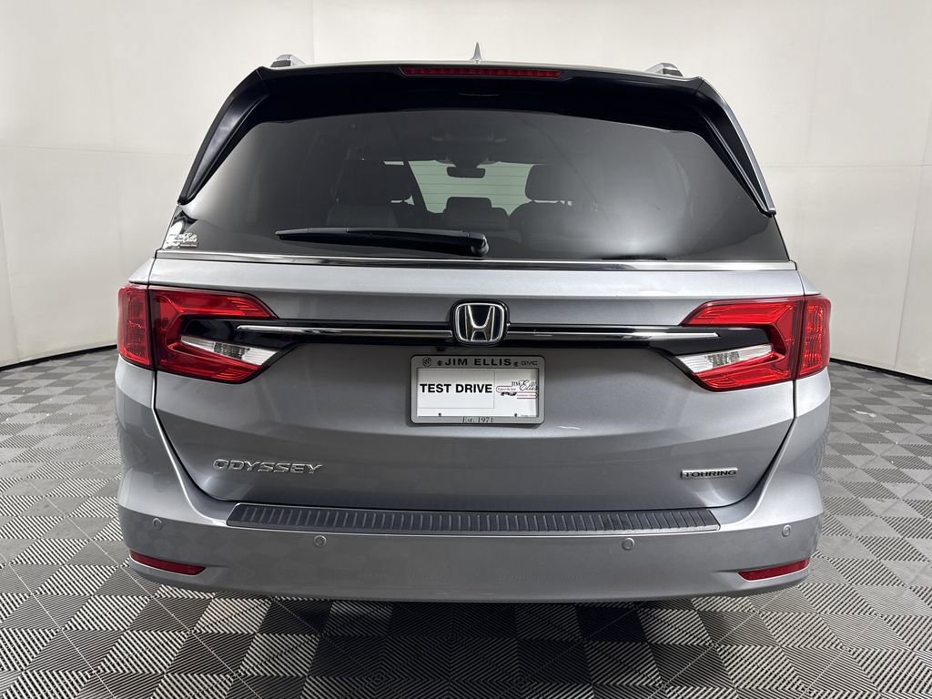 2023 Honda Odyssey Touring photo 4