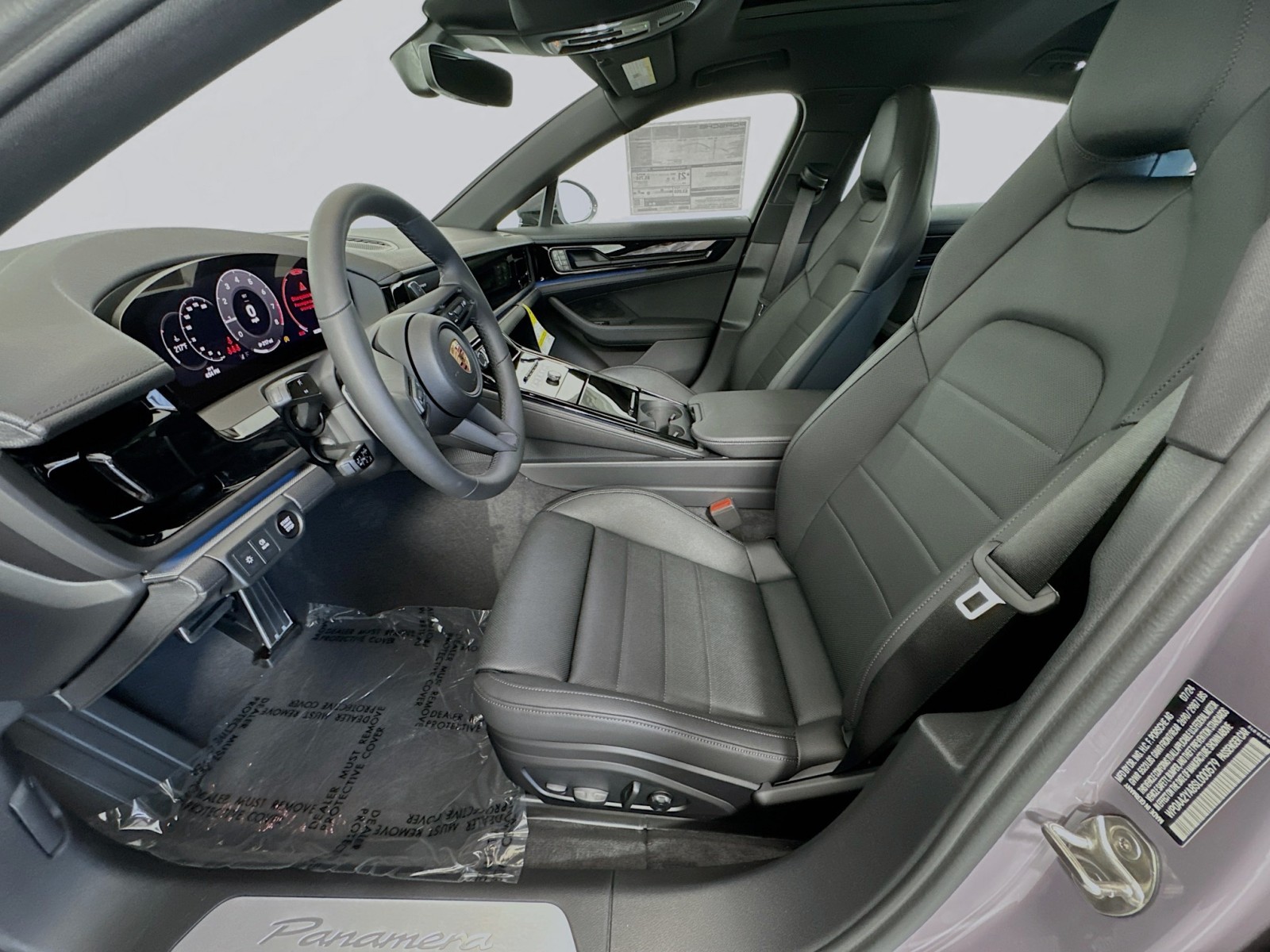 2025 Porsche Panamera photo 5