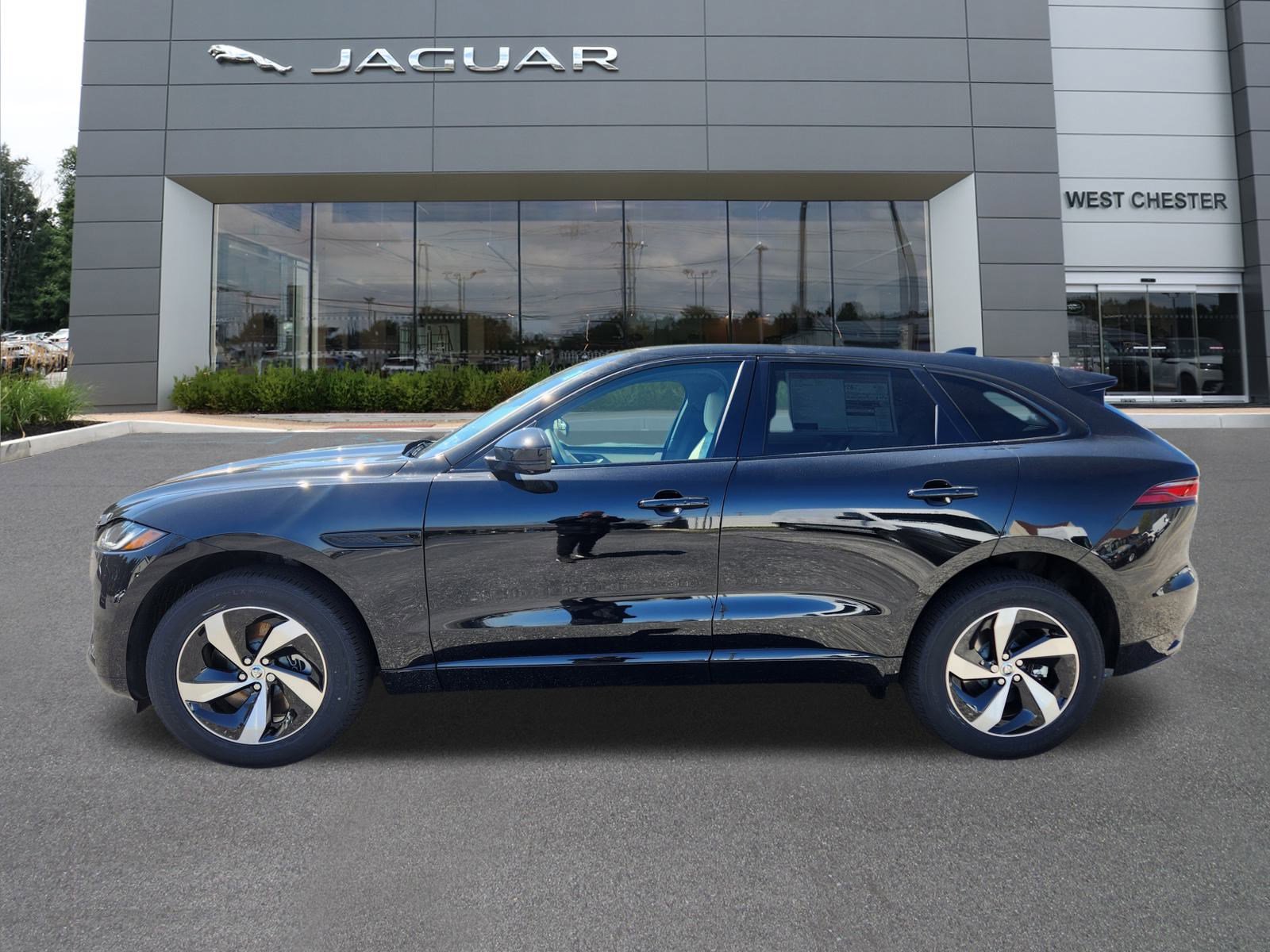 2026 Jaguar F-PACE P250 R-Dynamic S photo 3