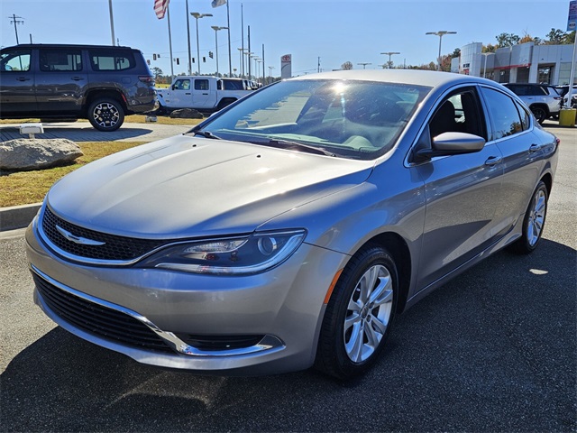 2016 Chrysler 200 Limited photo 3