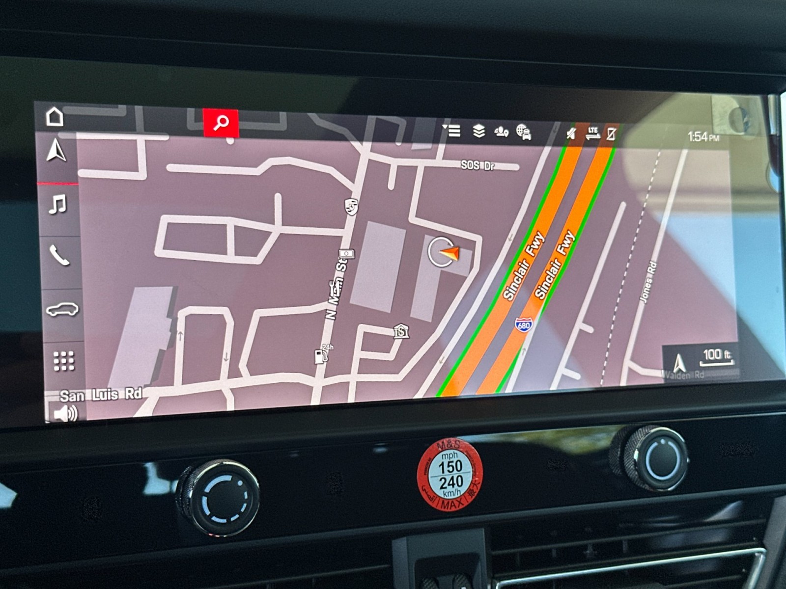 2025 Porsche Macan S photo 16
