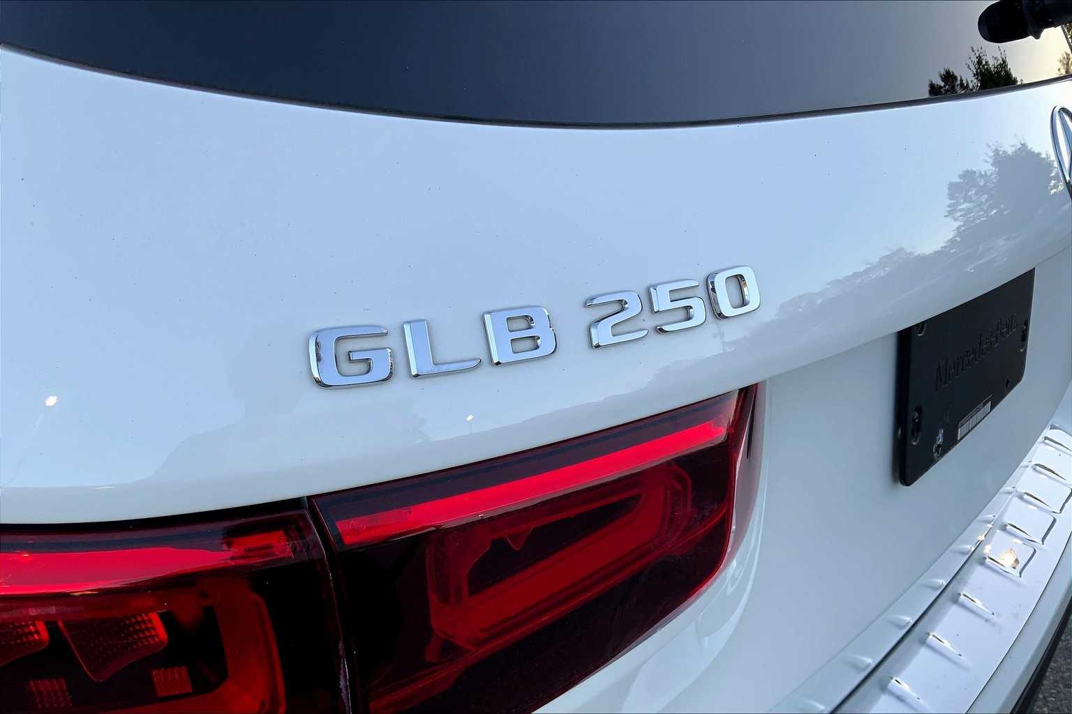 2021 Mercedes Benz GLB 250 4MATIC photo 6
