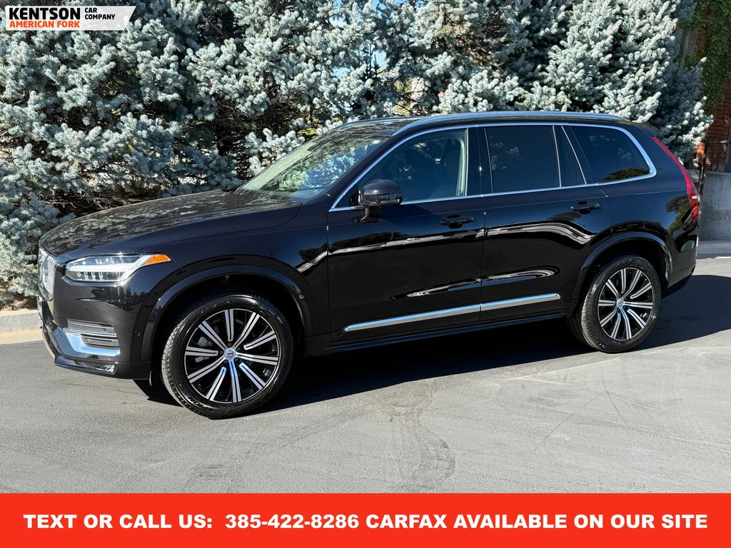 2025 Volvo XC90 Plus's photo