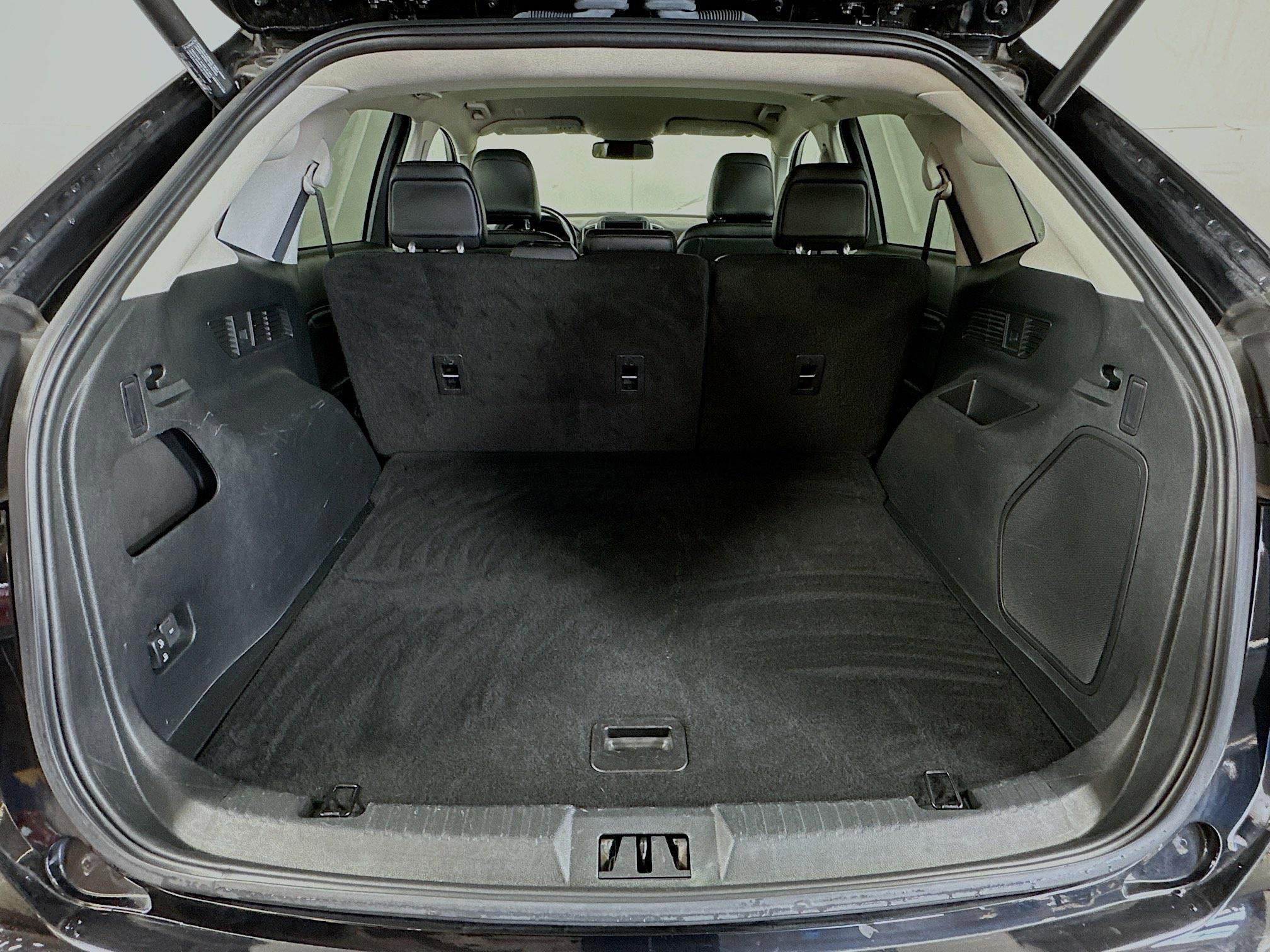 2022 Ford Edge Titanium photo 23