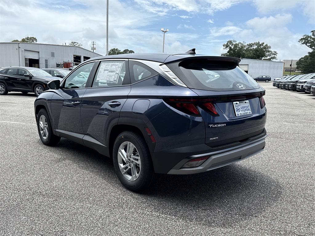 2025 Hyundai Tucson SE photo 3