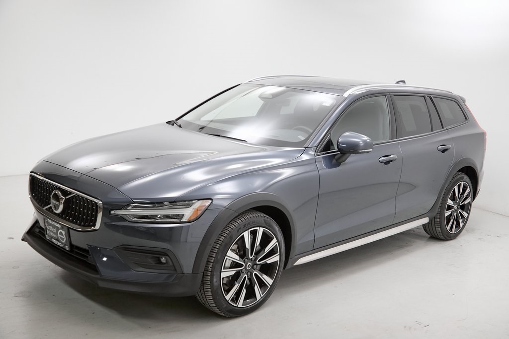 2024 VOLVO V60CC - Image 5