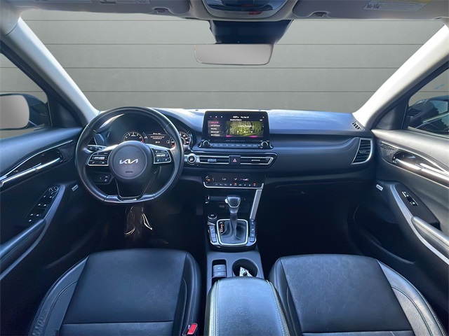 2023 Kia Seltos SX photo 13