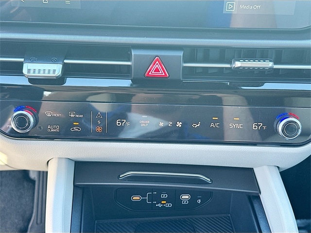2026 Kia Sportage Hybrid EX photo 14