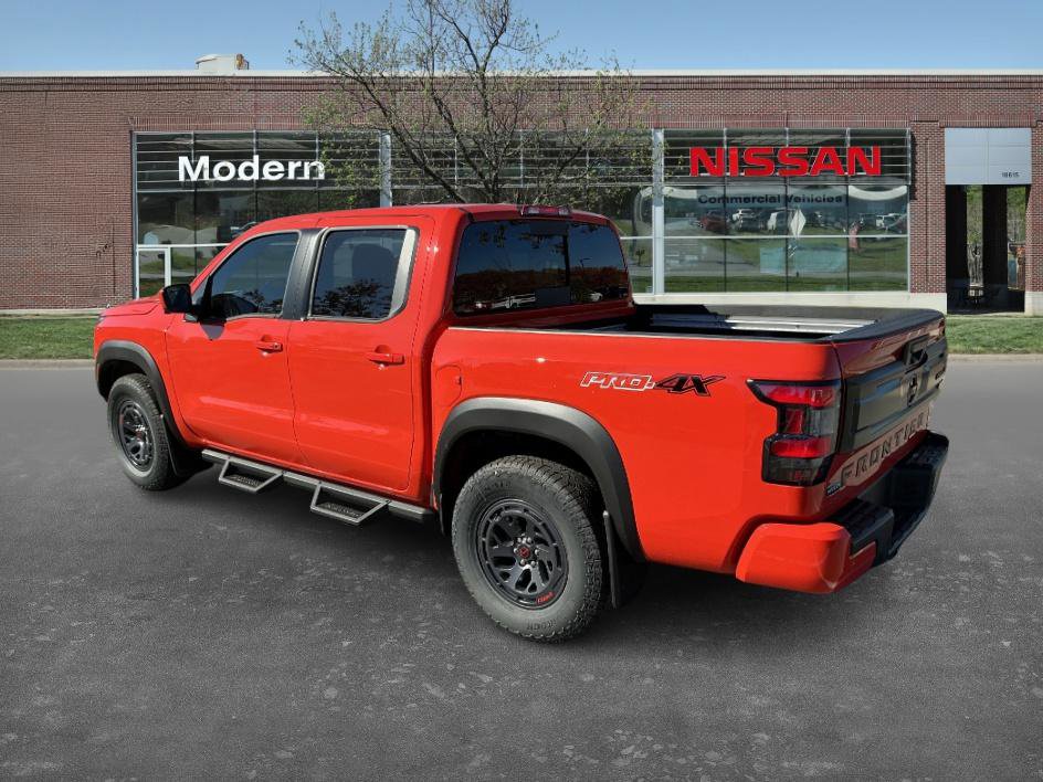 2026 Nissan Frontier Crew Cab PRO-4X photo 2