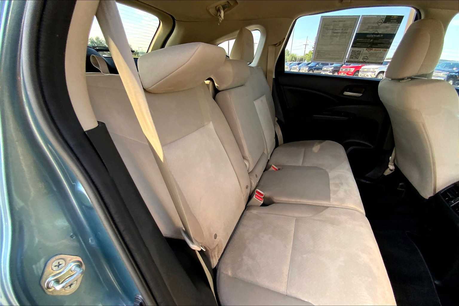 2016 Honda CR-V SE photo 18