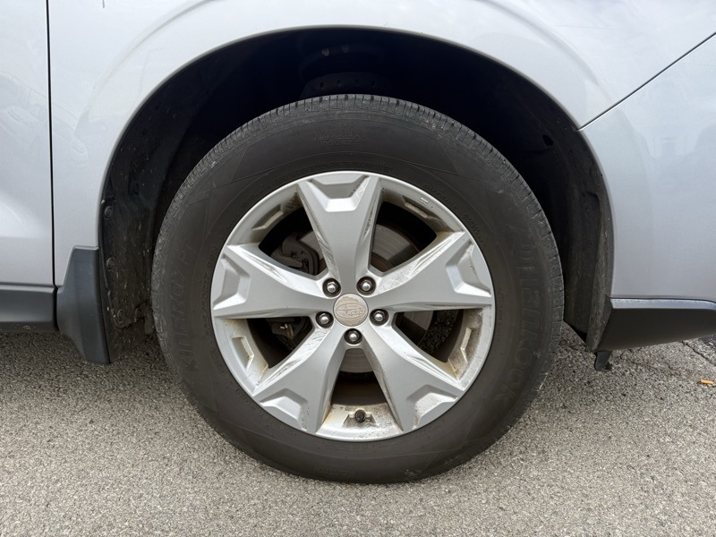 2015 Subaru Forester 2.5i Premium photo 3