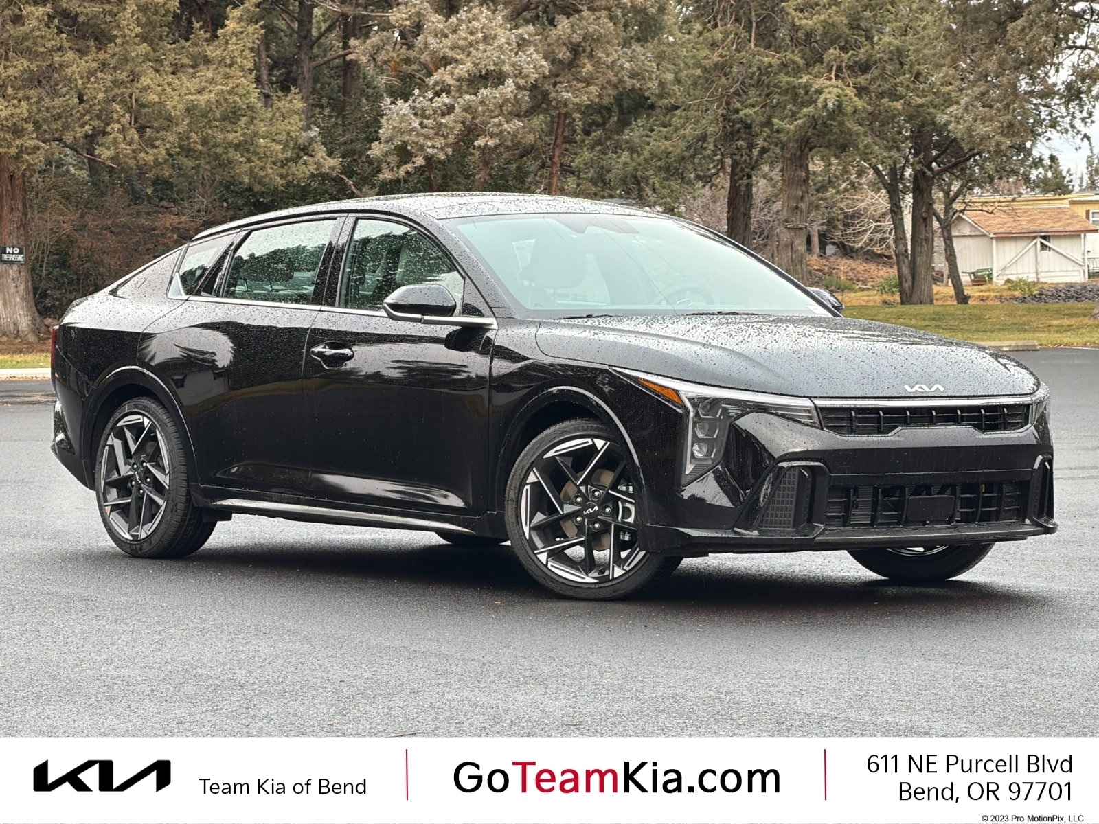 2025 Kia K4 GT-Line's photo