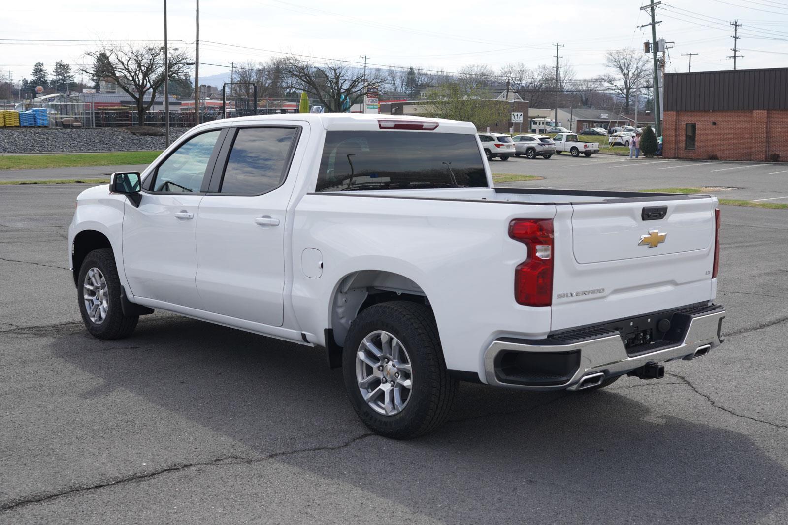2025 Chevrolet Silverado 1500 LT photo 6