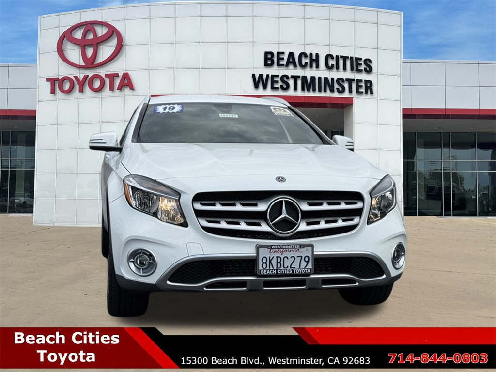 2019 Mercedes Benz GLA 250 photo 2