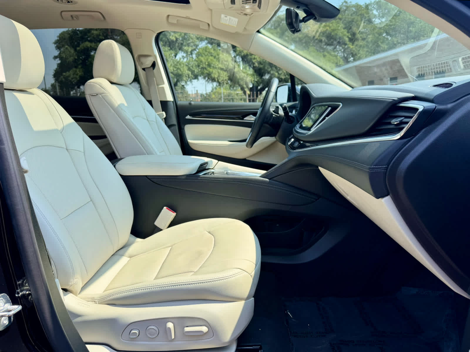 2024 Buick Enclave Premium photo 8