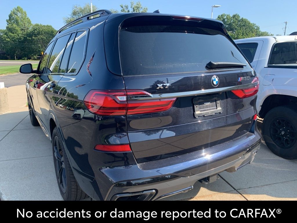2022 Bmw X7 M50i photo 2