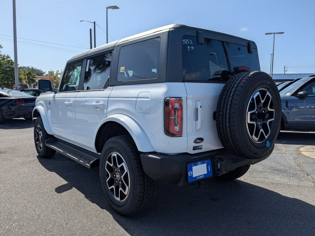 2025 Ford Bronco Outer Banks photo 6