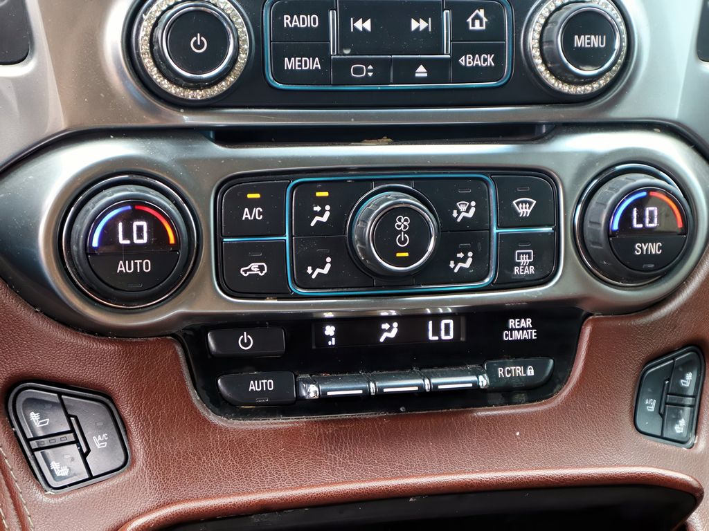 2015 Chevrolet Tahoe LTZ photo 21