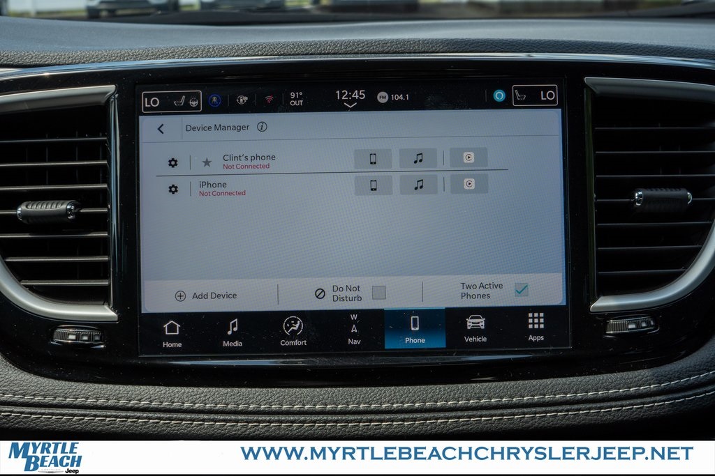 2025 Chrysler Pacifica photo 20