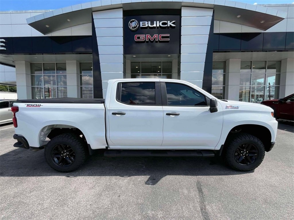 2022 Chevrolet Silverado 1500 Custom Trail Boss photo 2