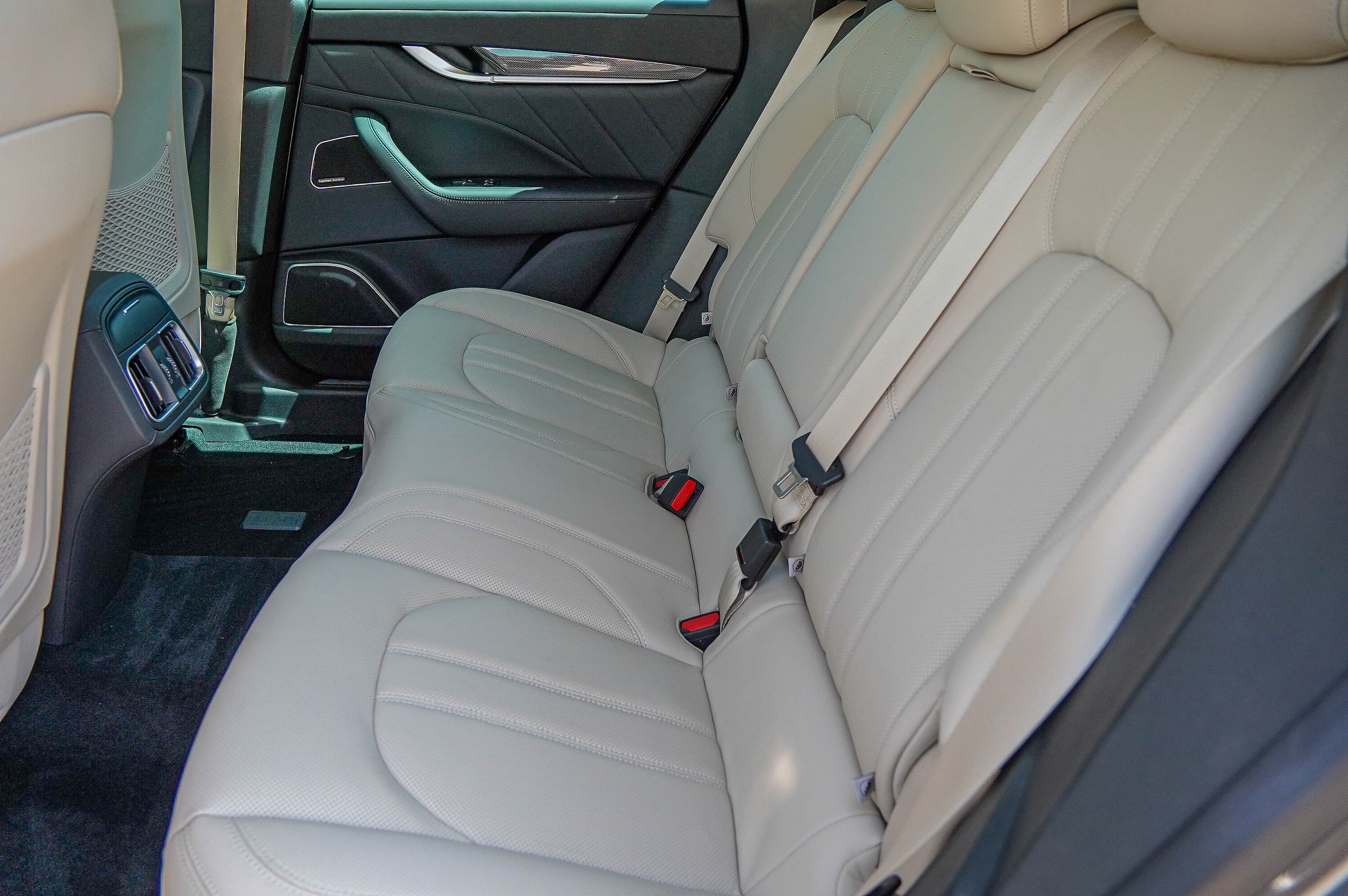 2022 Maserati Levante Modena photo 31