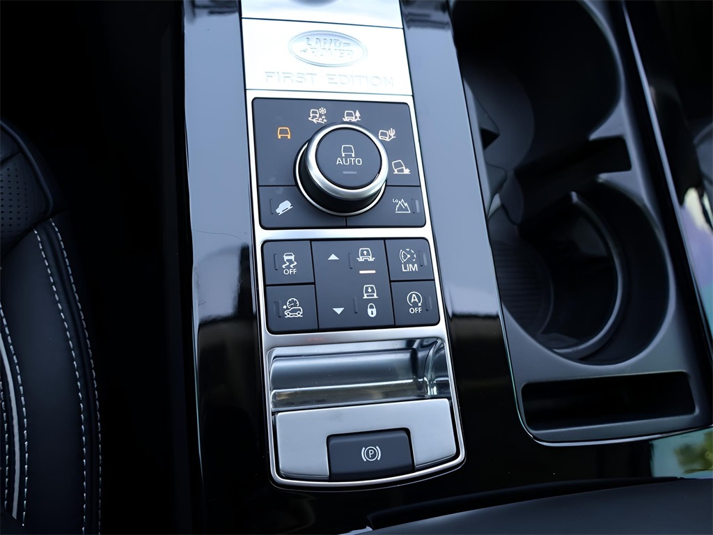 2017 Land Rover Discovery First Edition photo 28