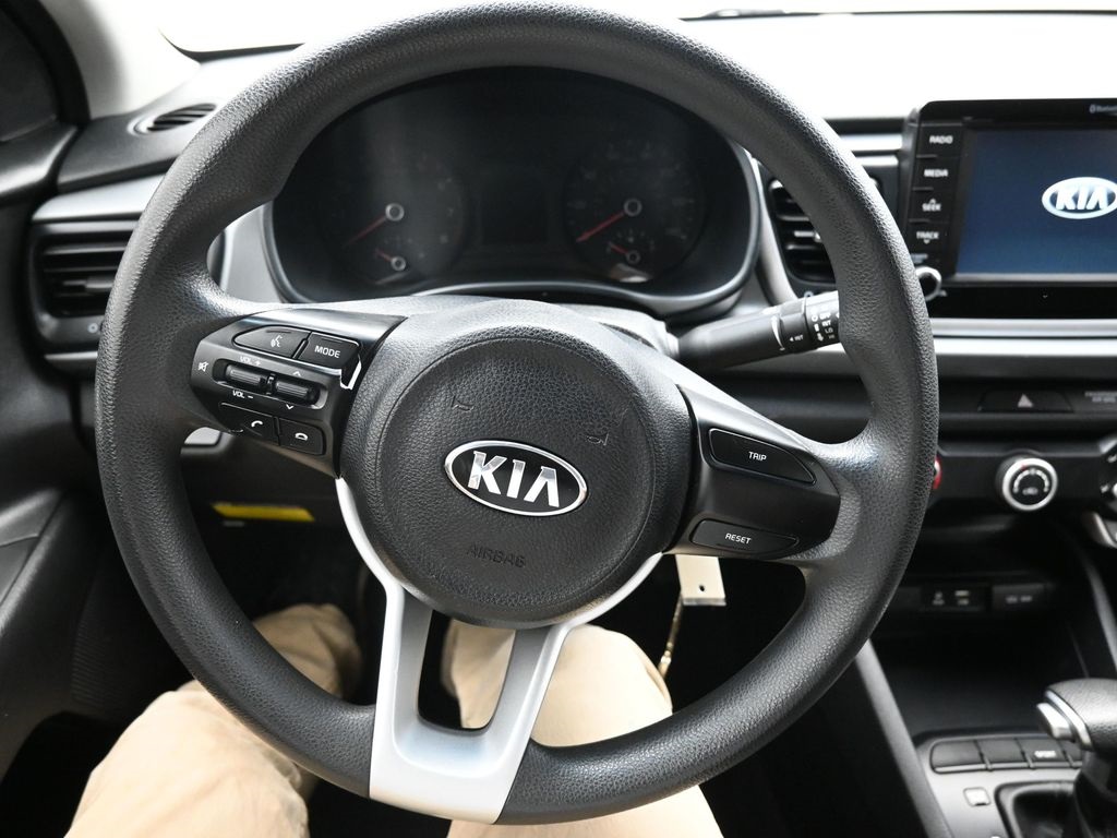2020 Kia Rio LX photo 13