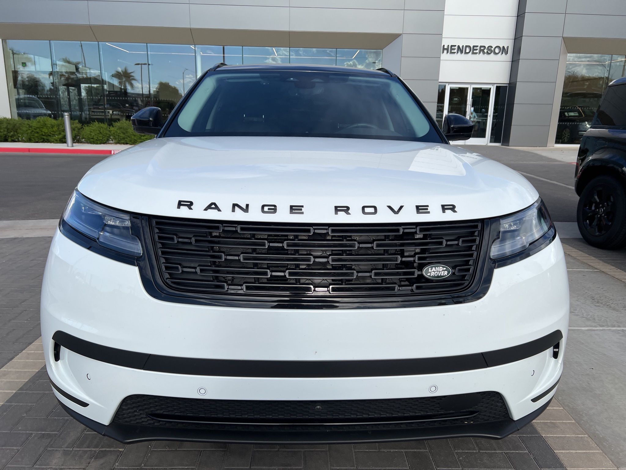 2024 Land Rover Range Rover Velar S photo 2