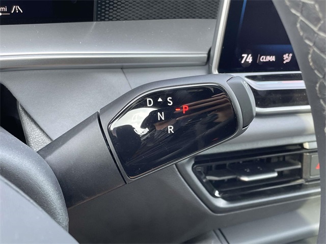 2025 Volkswagen Tiguan SE R-Line Black photo 31