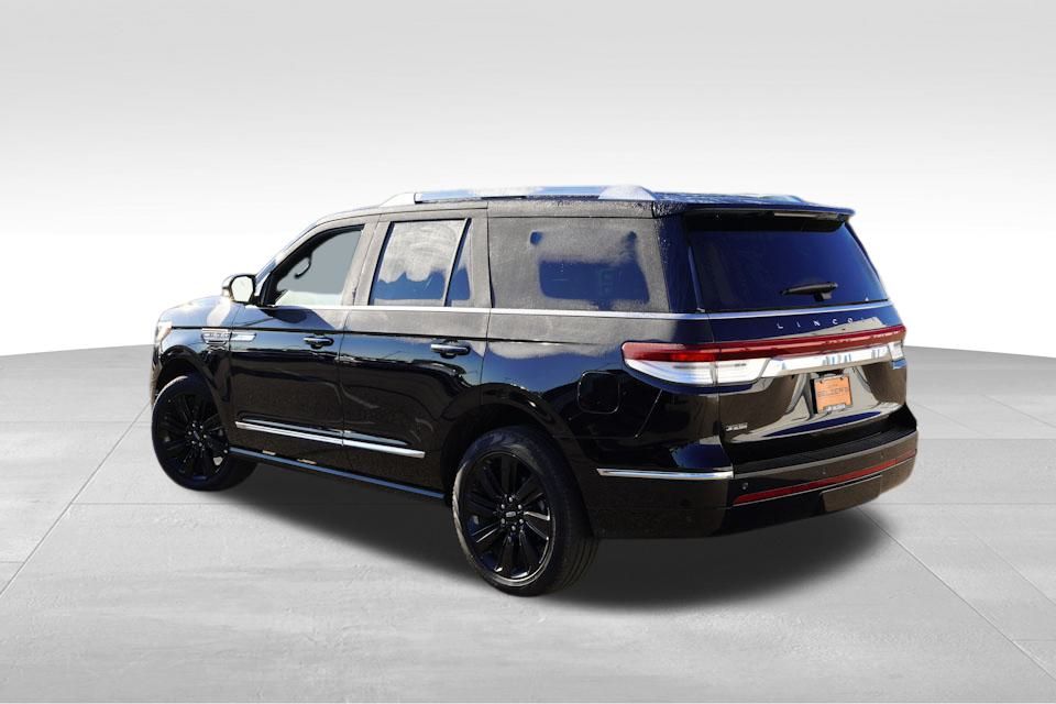 2024 Lincoln Navigator Reserve Luxury Monochromatic photo 7