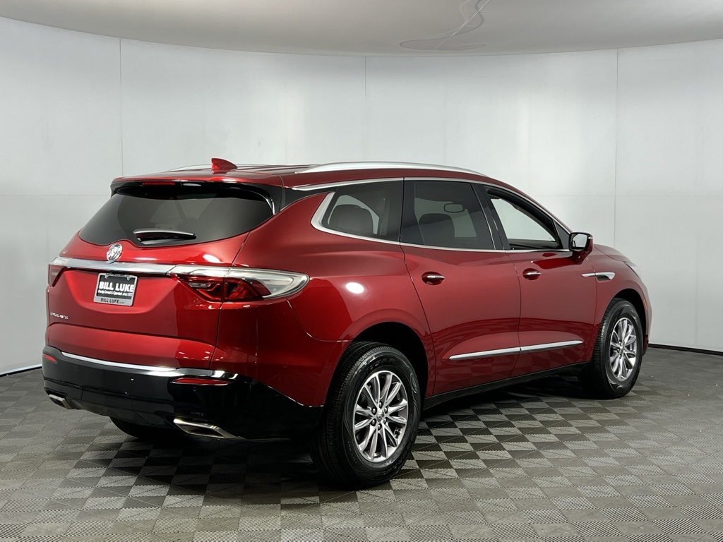 2023 Buick Enclave Essence photo 2